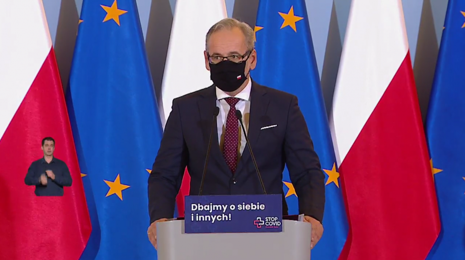 Nowe obostrzenia związane z koronawirusem. Duże ograniczenia w strefach żółtej i czerwonej, co się zmieni?